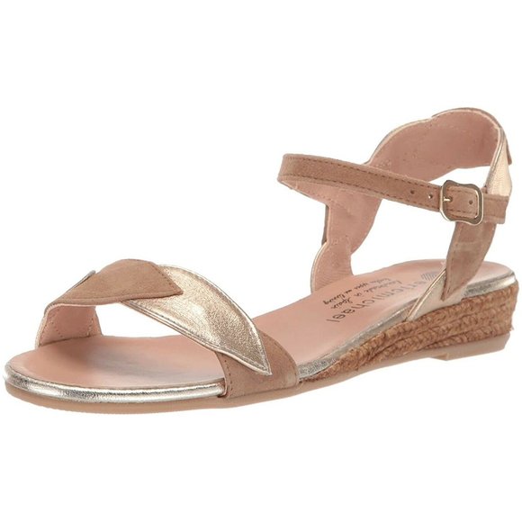 NEW Eric Michael Women Andi Gold Beige Leaf Scallop Slide Ankle Strap Sandal - Picture 2 of 8